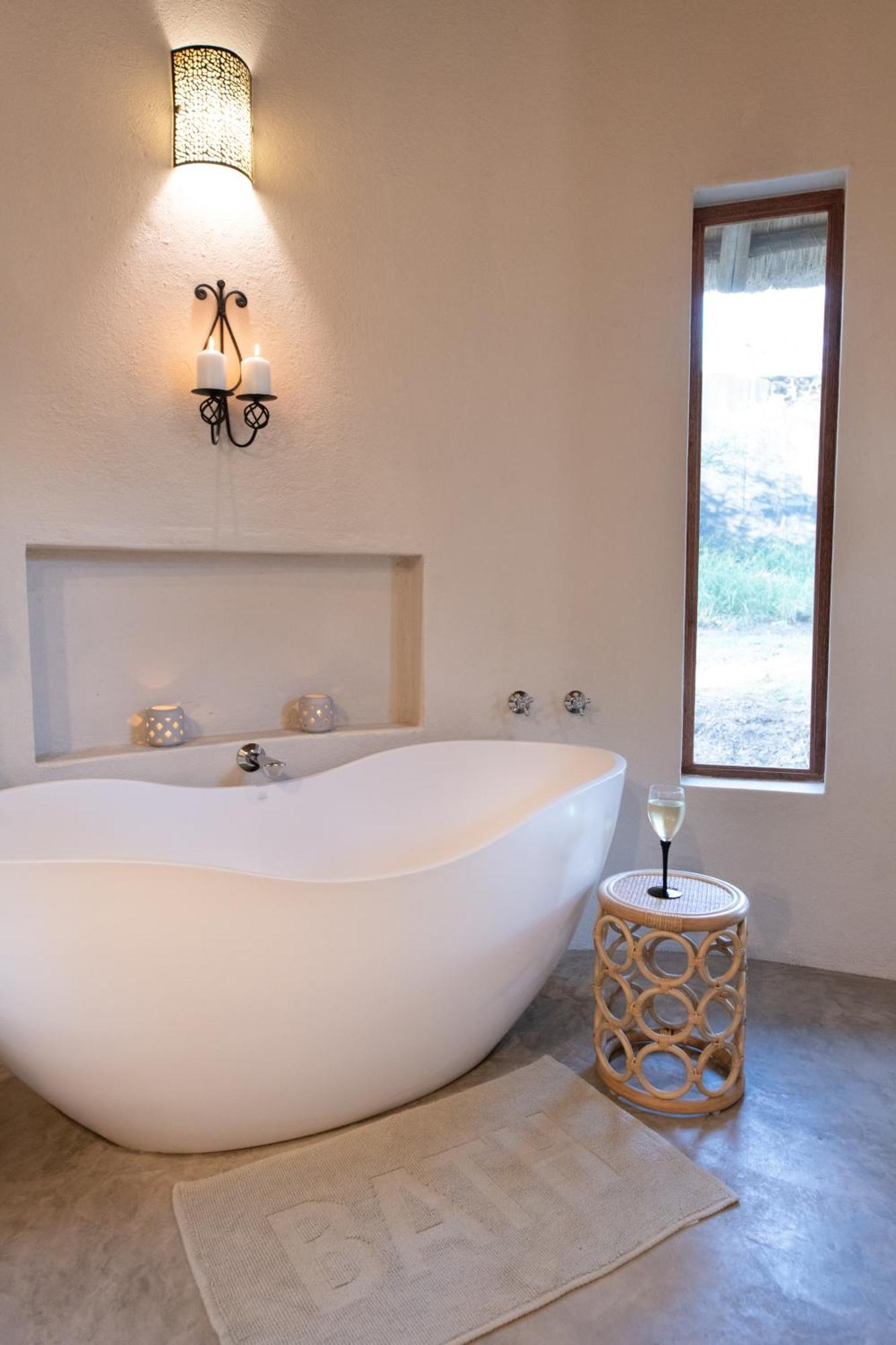 Nyala Safari Lodge โฮดสปรูท ภายนอก รูปภาพ