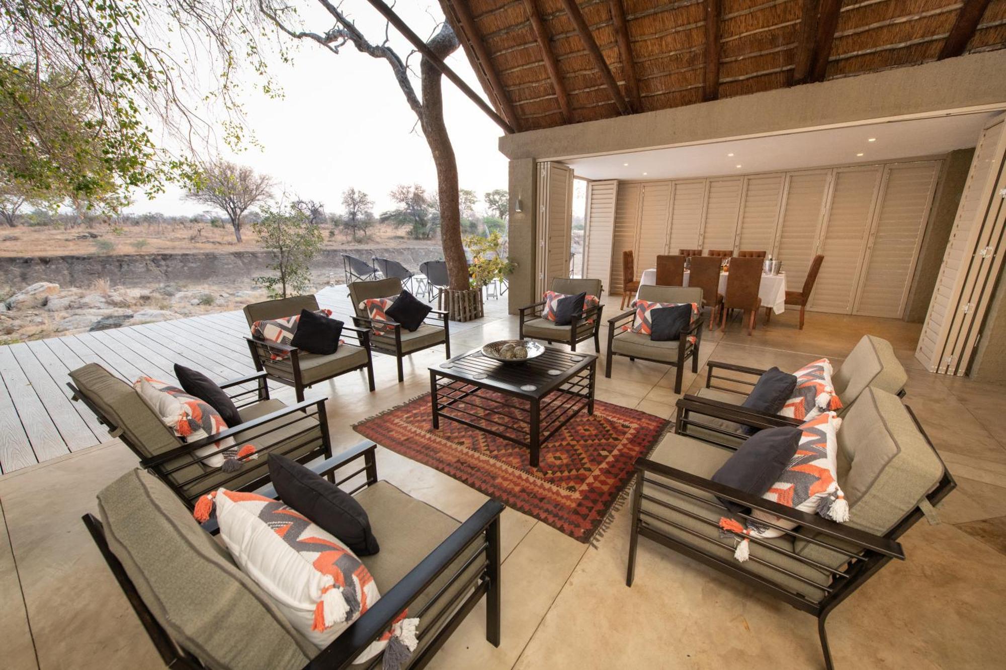 Nyala Safari Lodge โฮดสปรูท ภายนอก รูปภาพ