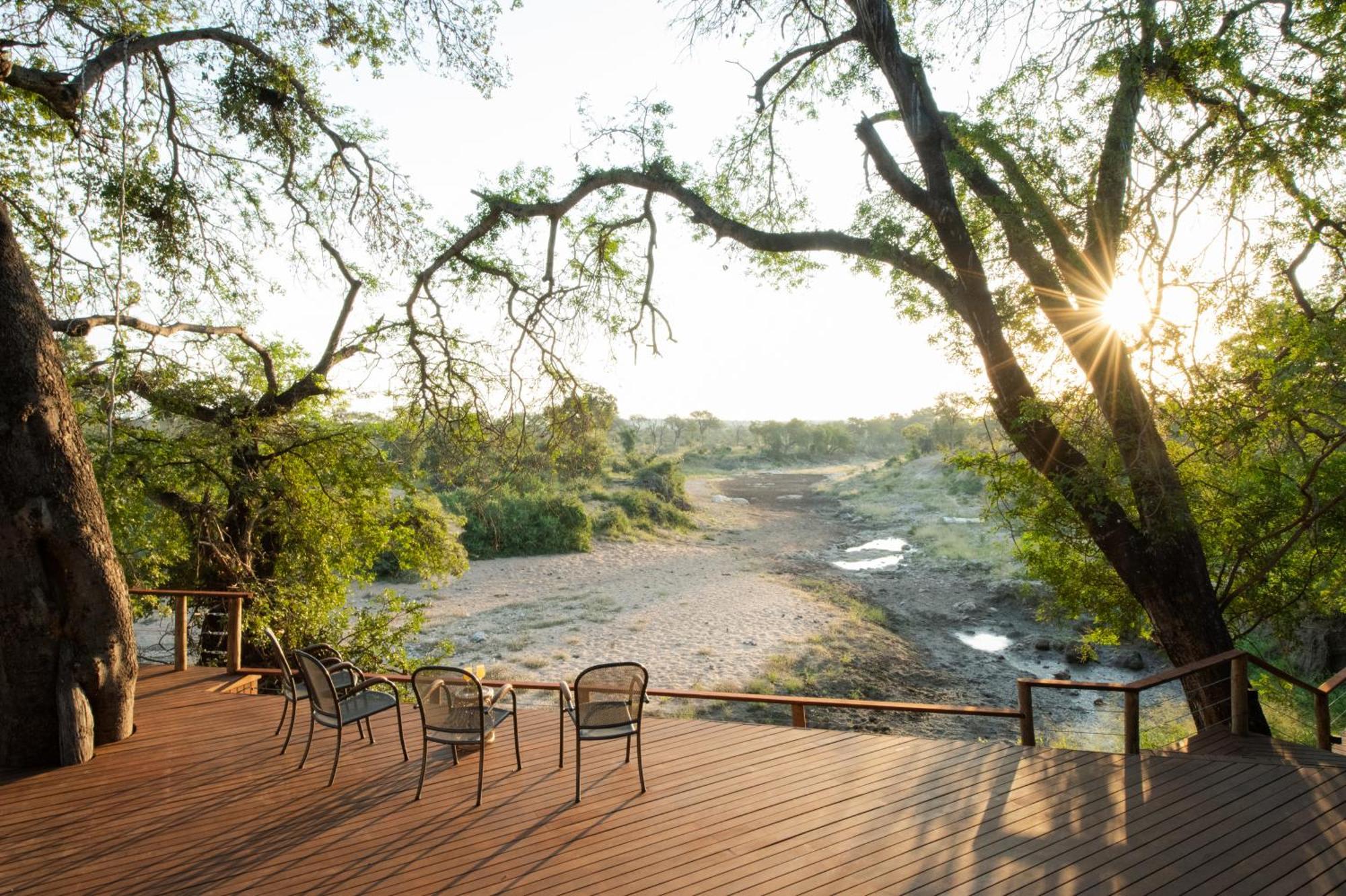 Nyala Safari Lodge โฮดสปรูท ภายนอก รูปภาพ