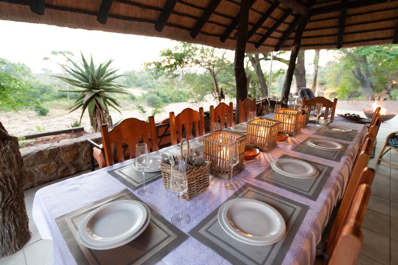 Nyala Safari Lodge โฮดสปรูท ภายนอก รูปภาพ